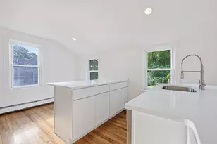8 Mt Pleasant St, Webster, MA 01570 - Photo 10