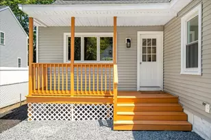 72 Woodlawn St, Taunton, MA 02720 - Photo 2