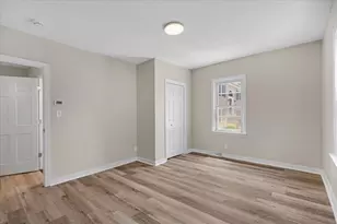 72 Woodlawn St, Taunton, MA 02720 - Photo 8