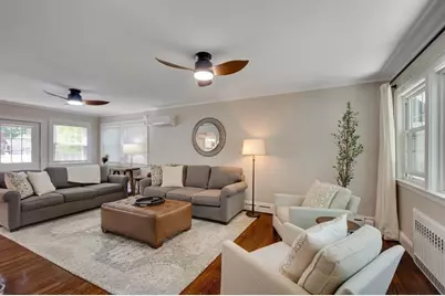 70 Berwick Pl, Norwood, MA 02062 - Photo 6