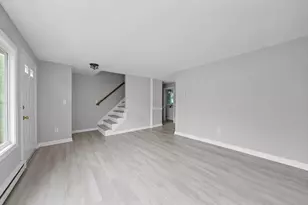 18 Cedar Square, Millis, MA 02054 - Photo 4