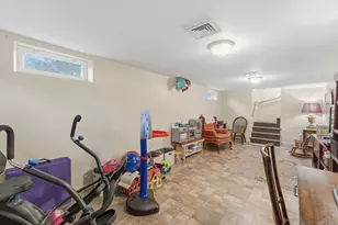 588 Newport Ave, Attleboro, MA 02703 - Photo 12