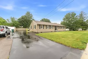 588 Newport Ave, Attleboro, MA 02703 - Photo 2