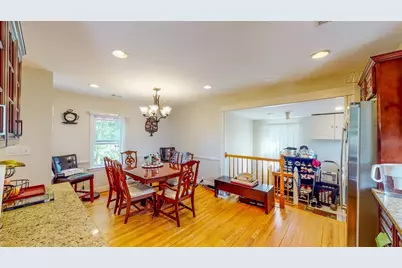 8 North St #2nd Flr, Newton, MA 02459 - Photo 6