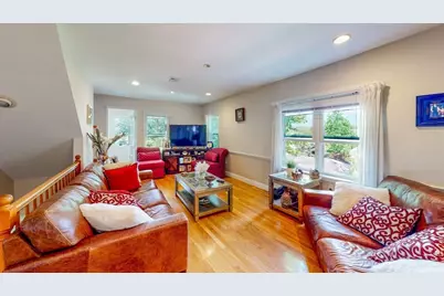 8 North St #2nd Flr, Newton, MA 02459 - Photo 14
