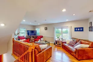 8 North St, Newton, MA 02459 - Photo 12