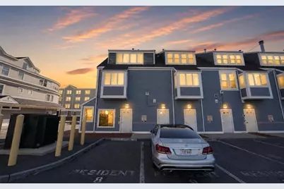 64 Wharf Street #J2, Salem, MA 01970 - Photo 2