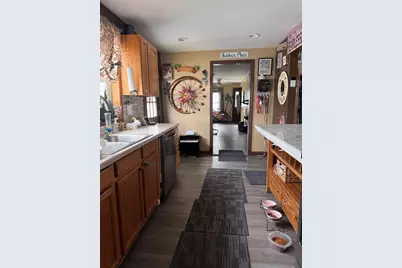 215 Winthrop St, Taunton, MA 02780 - Photo 4