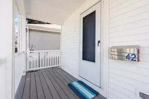 42 Riverside Ave, Swansea, MA 02777 - Photo 4