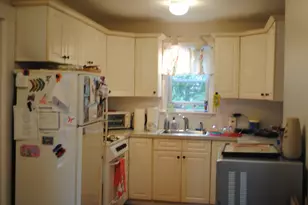 29 Walnut St, Waltham, MA 02453 - Photo 8