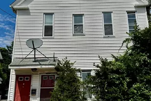 35 Willow St, Holyoke, MA 01040 - Photo 1