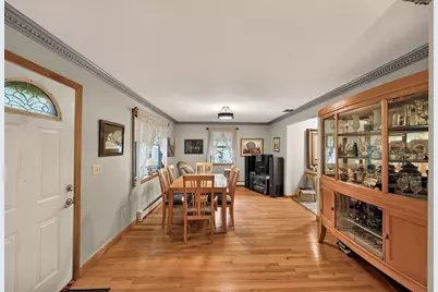 279 Sprague St, Dedham, MA 02026 - Photo 12