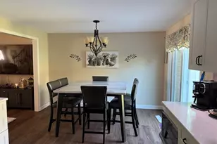 8 Mansion Woods Dr, Agawam, MA 01001 - Photo 6