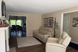 8 Mansion Woods Dr, Agawam, MA 01001 - Photo 12