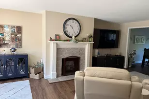8 Mansion Woods Dr, Agawam, MA 01001 - Photo 14