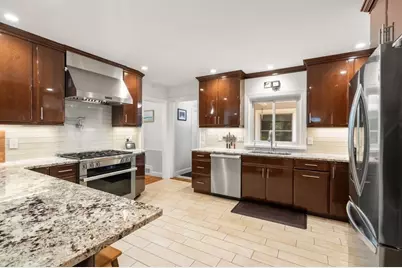 19 Druid Hill Rd, Newton, MA 02461 - Photo 8