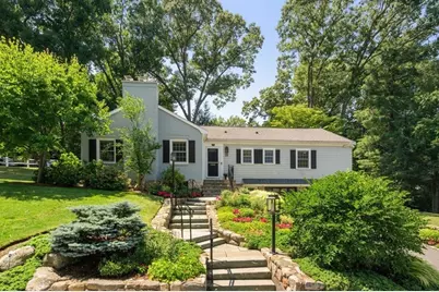 19 Druid Hill Rd, Newton, MA 02461 - Photo 2