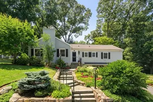 19 Druid Hill Rd, Newton, MA 02461 - Photo 2