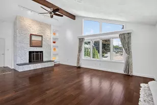 18 Roosevelt Rd, Medford, MA 02155 - Photo 34