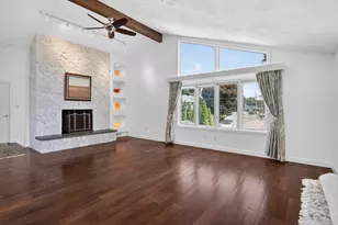 18 Roosevelt Rd, Medford, MA 02155 - Photo 34