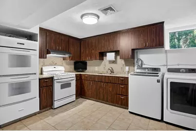 18 Roosevelt Rd, Medford, MA 02155 - Photo 36