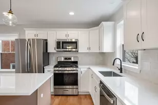 32 Union St, Lowell, MA 01852 - Photo 1