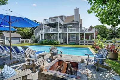 9 Thaxter Ln, Edgartown, MA 02539 - Photo 2