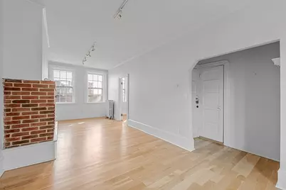 132 Myrtle St #2, Boston, MA 02114 - Photo 4