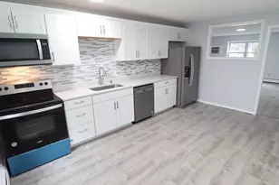 127 Litchfield Pines Dr, Leominster, MA 01453 - Photo 2