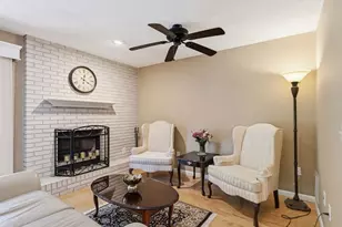371 Nassau Dr, Springfield, MA 01129 - Photo 16
