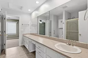 371 Nassau Dr, Springfield, MA 01129 - Photo 30