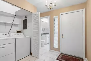 371 Nassau Dr, Springfield, MA 01129 - Photo 14