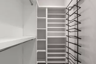 621 E 1st St, Boston, MA 02127 - Photo 8