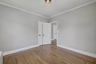 61 W Glen St, Holyoke, MA 01040 - Photo 32