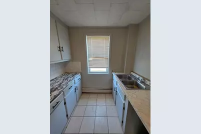 181 Albion #2, Fall River, MA 02721 - Photo 4