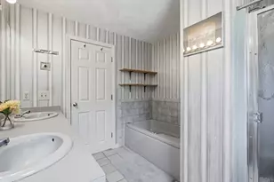 4 Oneida Pl, Hudson, MA 01749 - Photo 28