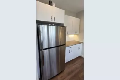 10 Myrtle St #5-2D, Waltham, MA 02452 - Photo 4
