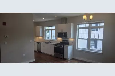 10 Myrtle St #5-2D, Waltham, MA 02452 - Photo 2