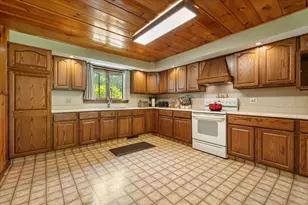 59 Shoreline Dr, West Brookfield, MA 01585 - Photo 6