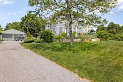 308 Ocean Ave #308, Marblehead, MA 01945 - Photo 2