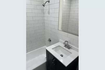 6 Whittier Pl #17G, Boston, MA 02114 - Photo 8