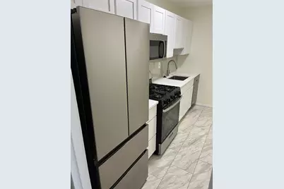 6 Whittier Pl #17G, Boston, MA 02114 - Photo 6