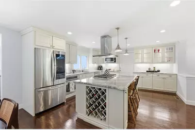 406 Pleasant St, Framingham, MA 01701 - Photo 16