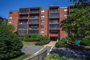 2 Summitt Dr, Reading, MA 01867 - Photo 1