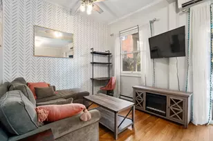 673 E 8th St, Boston, MA 02127 - Photo 4
