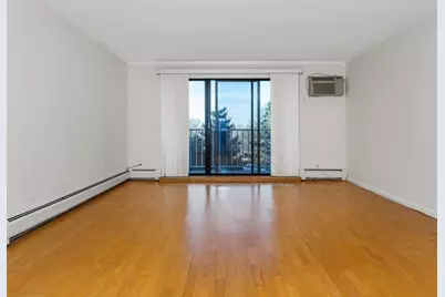 151 Coolidge Ave #303, Watertown, MA 02472 - Photo 4