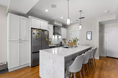 275 Old Colony Ave #10, Boston, MA 02127 - Photo 1