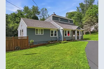 39 Stafford St, Charlton, MA 01507 - Photo 2