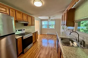 9 Lowell St, Woburn, MA 01801 - Photo 6