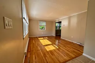 9 Lowell St, Woburn, MA 01801 - Photo 2